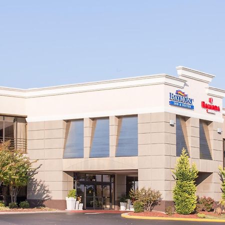 Baymont By Wyndham Fayetteville Fort Bragg Area Екстериор снимка