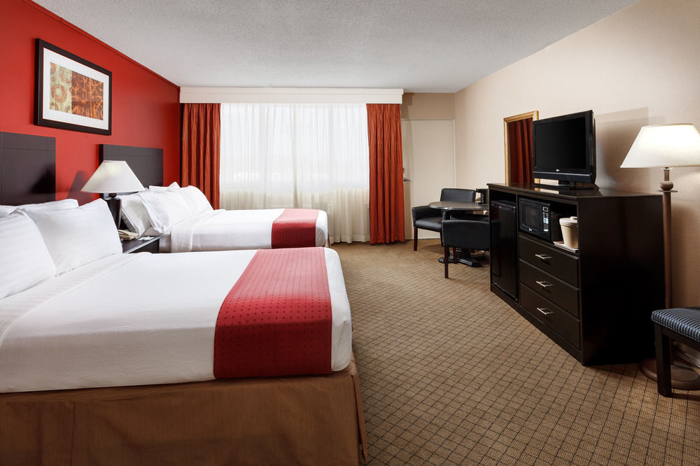 Baymont By Wyndham Fayetteville Fort Bragg Area Екстериор снимка