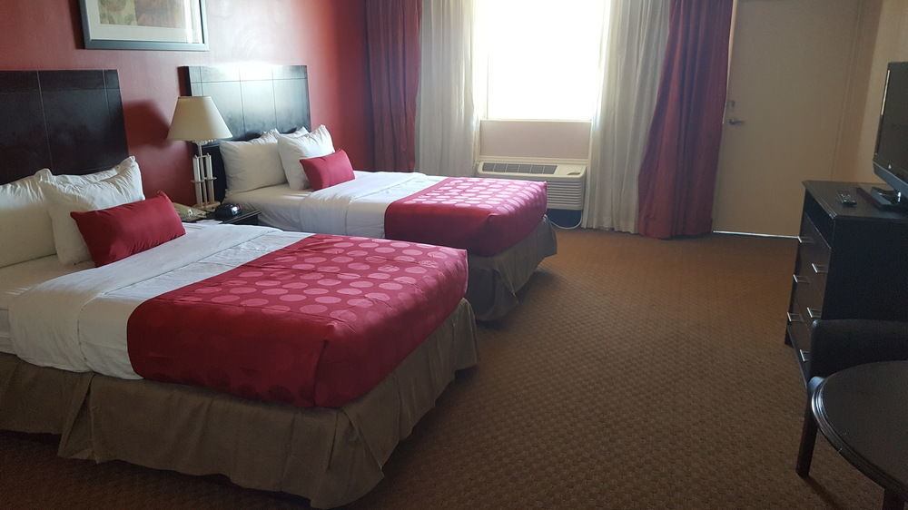 Baymont By Wyndham Fayetteville Fort Bragg Area Екстериор снимка