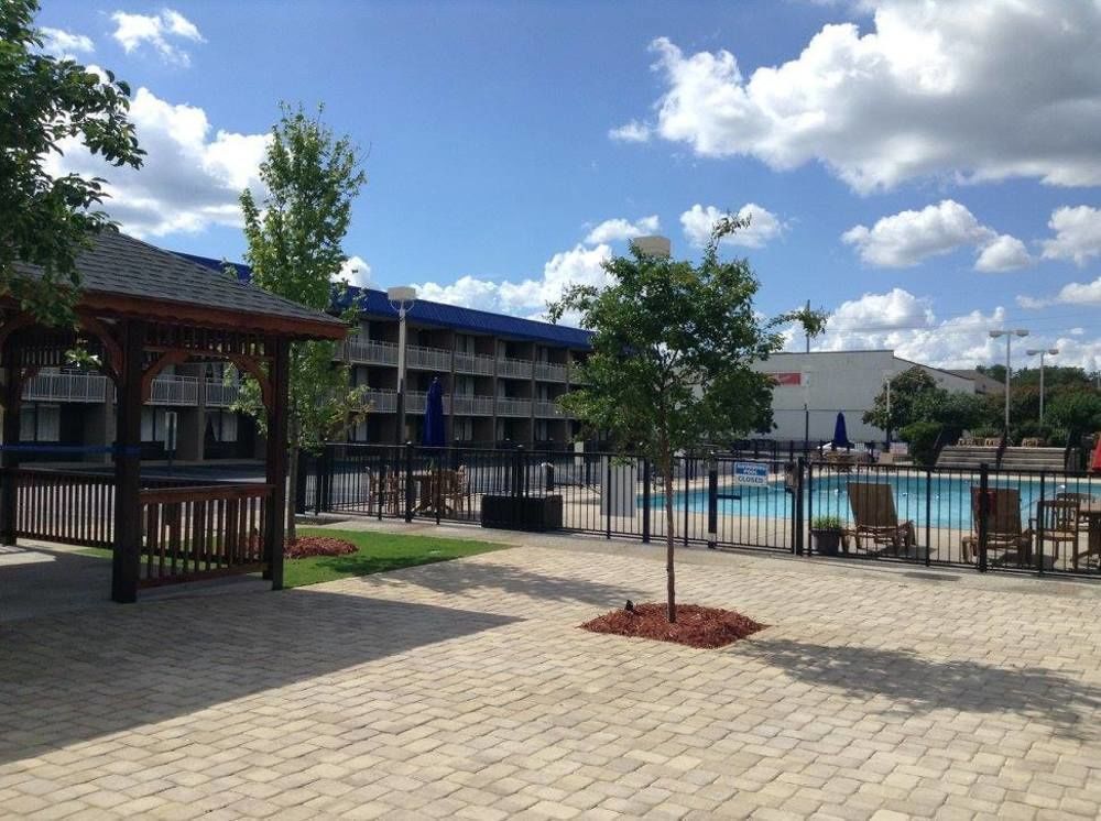 Baymont By Wyndham Fayetteville Fort Bragg Area Екстериор снимка
