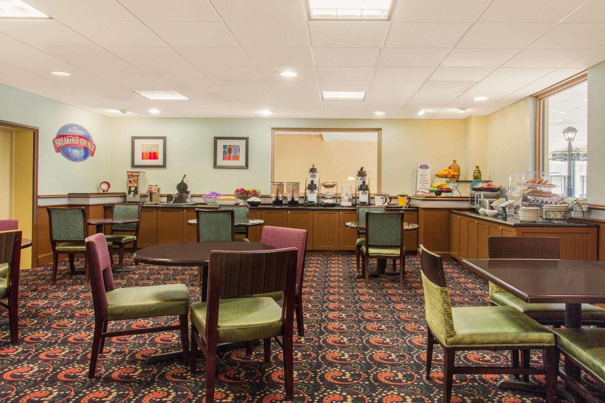 Baymont By Wyndham Fayetteville Fort Bragg Area Екстериор снимка