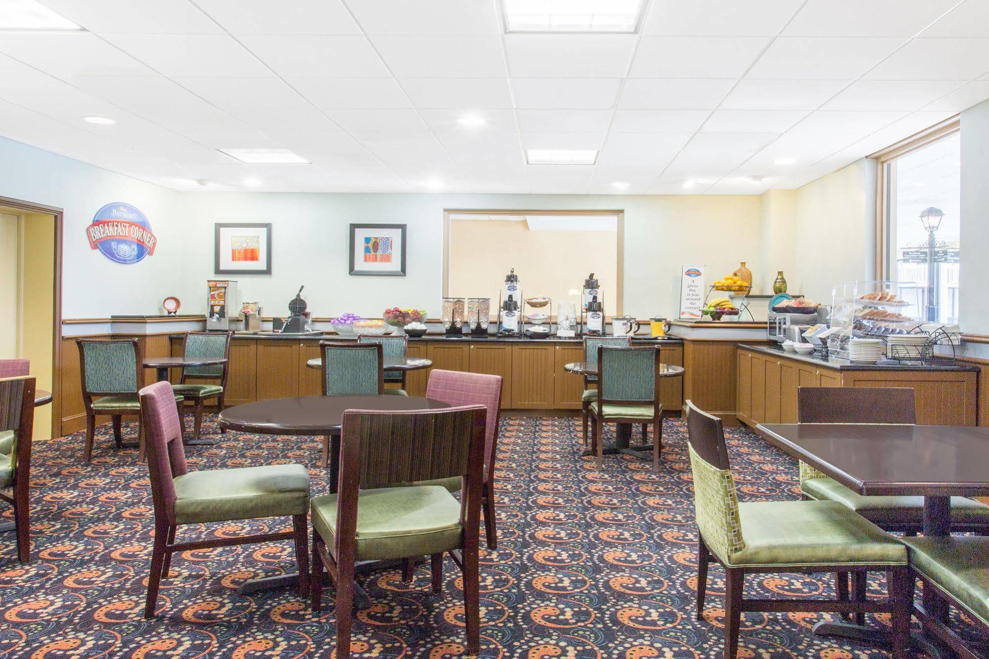 Baymont By Wyndham Fayetteville Fort Bragg Area Екстериор снимка