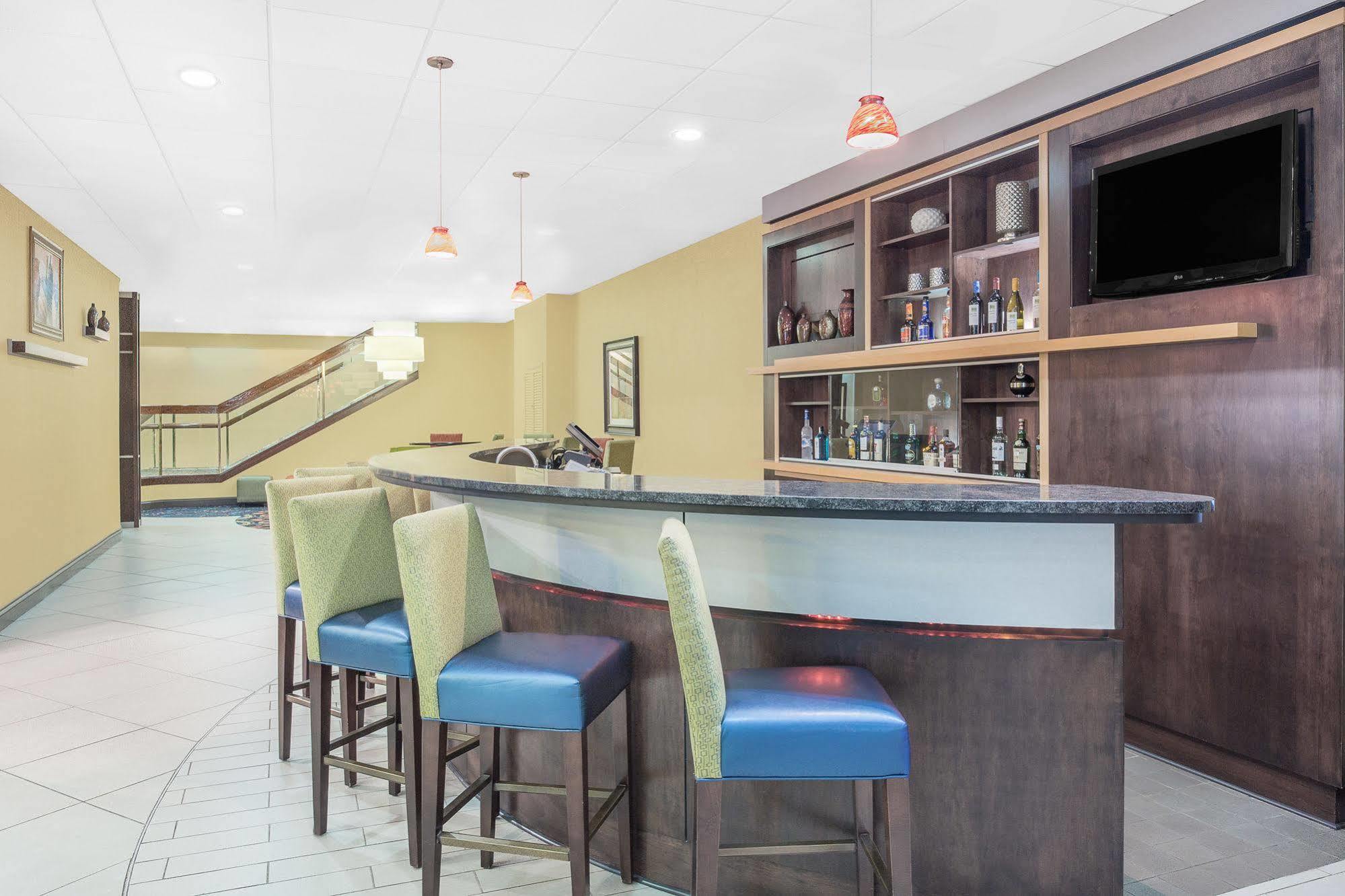Baymont By Wyndham Fayetteville Fort Bragg Area Екстериор снимка